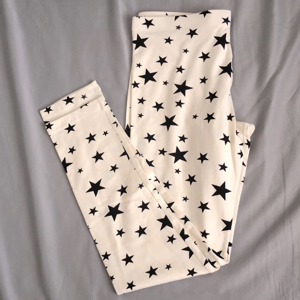 White with black star leggings